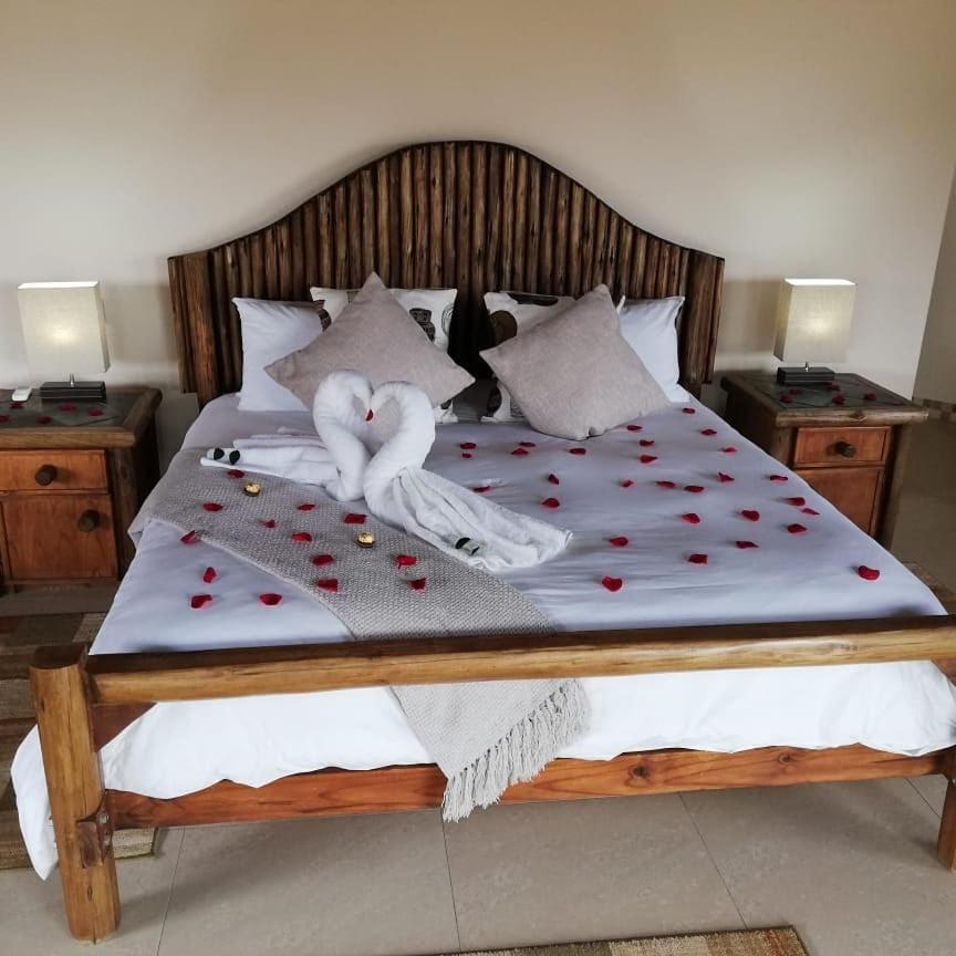 Golden Impalas Bush Resort Hammanskraal Esterno foto
